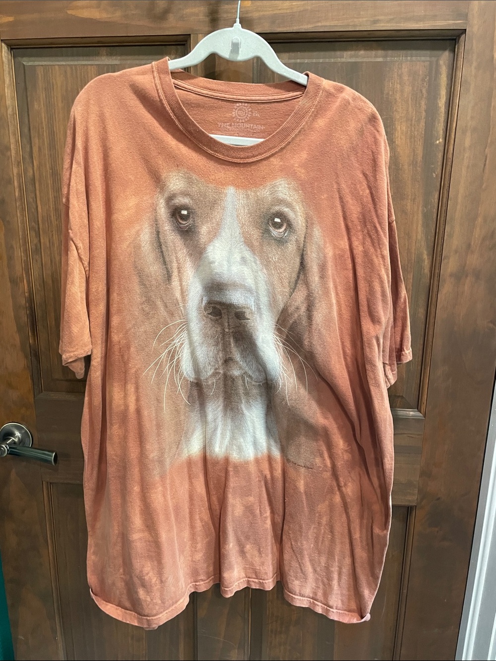 The Mountain Rust Dog Portrait Tee